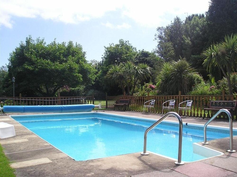 The Elmington Hotel - Outdoor Pool