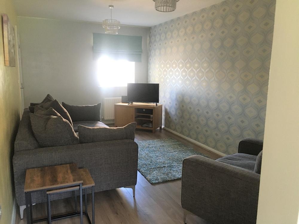 Impeccable Modern Two Bed House in Colwyn Bay - Interior