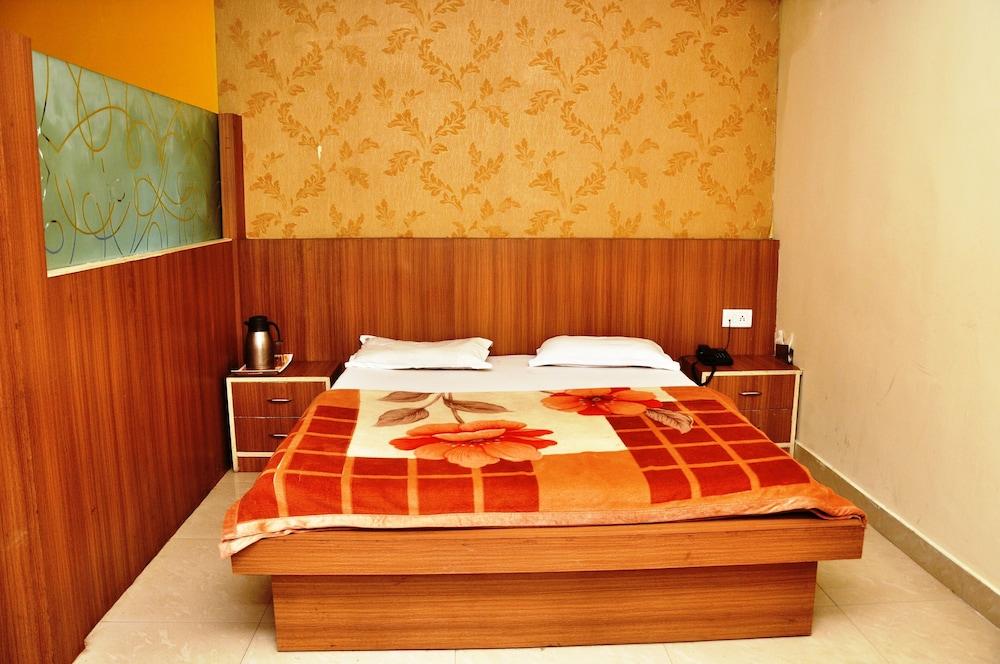 Hotel Sudarshan Palace - Room