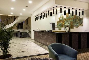 Parador Suit Hotel - Lobby