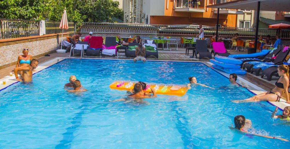 Kleopatra Ada Beach Hotel - Outdoor Pool