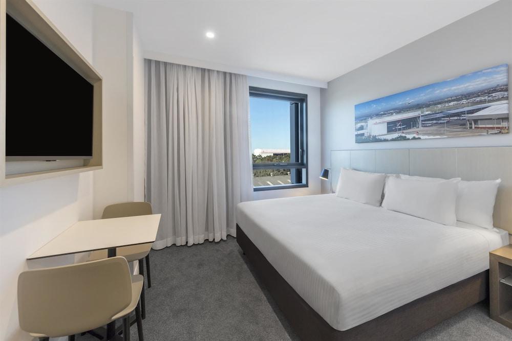 Travelodge Hotel Sydney Airport - Featured Image