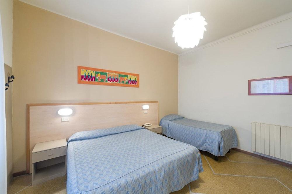 Hotel Moderno - Room