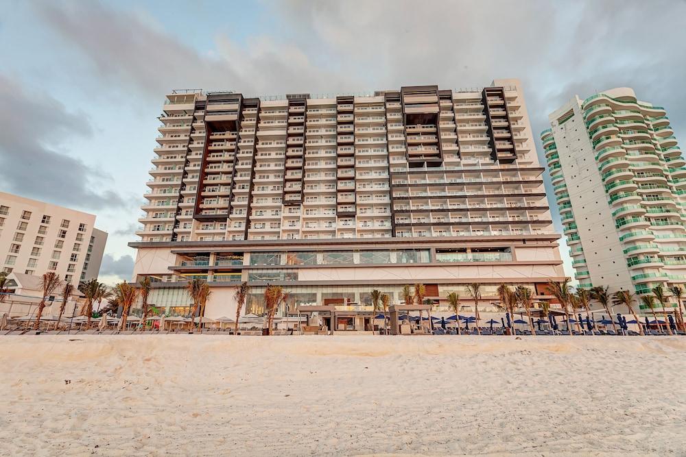 Royalton CHIC Cancun, An Autograph Collection All-Inclusive Resort - Adults Only - Exterior