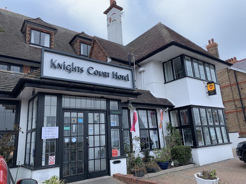 Knights Court Hotel - Featured Image