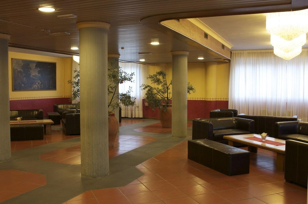 Hotel Moderno - Lobby Lounge