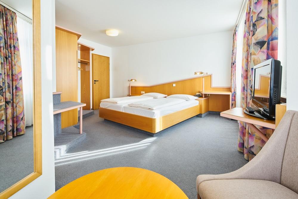 Hotel Brita Stuttgart - Room