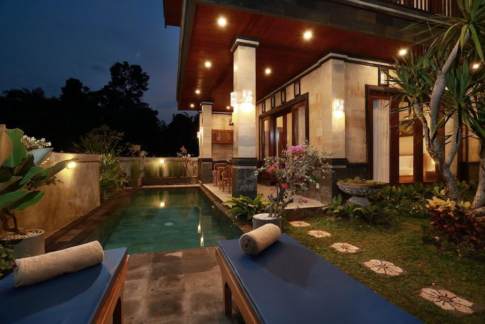 Dewi Sri Private Villa - Outdoor Pool