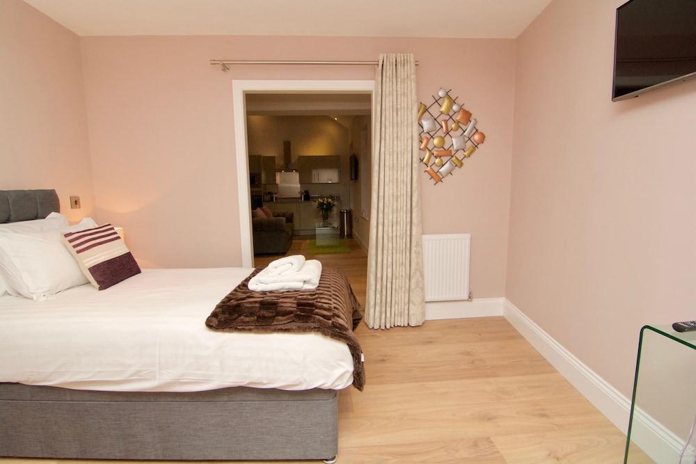 Harrogate Lifestyle Luxury Serviced ApartHotel - Room