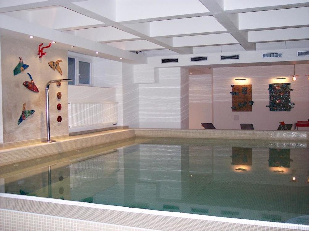 Wellness Hotel Centrál - Indoor Pool