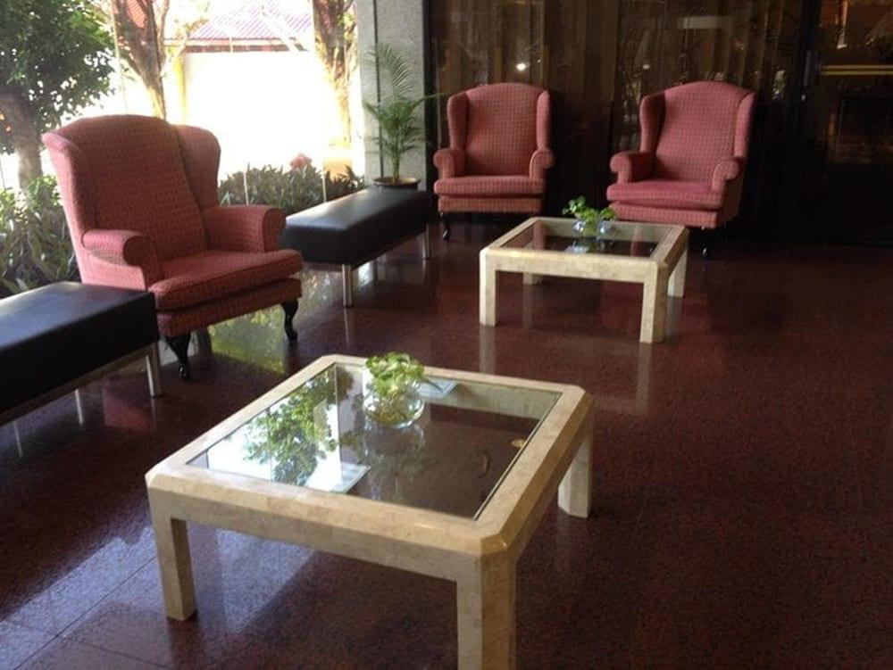 Hotel Grand Continental Kuantan - Lobby Sitting Area