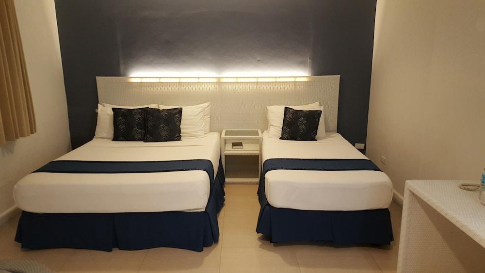 Hotel Bahia Subic - Room