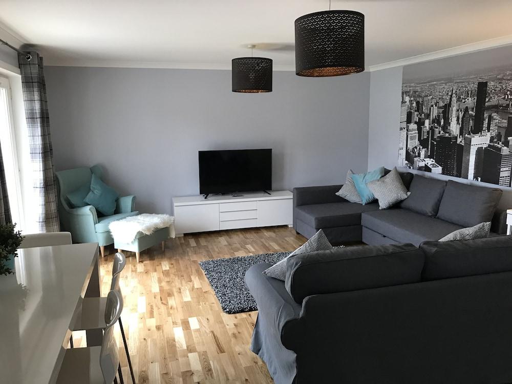 Serviced Apartments East Kilbride - Featured Image