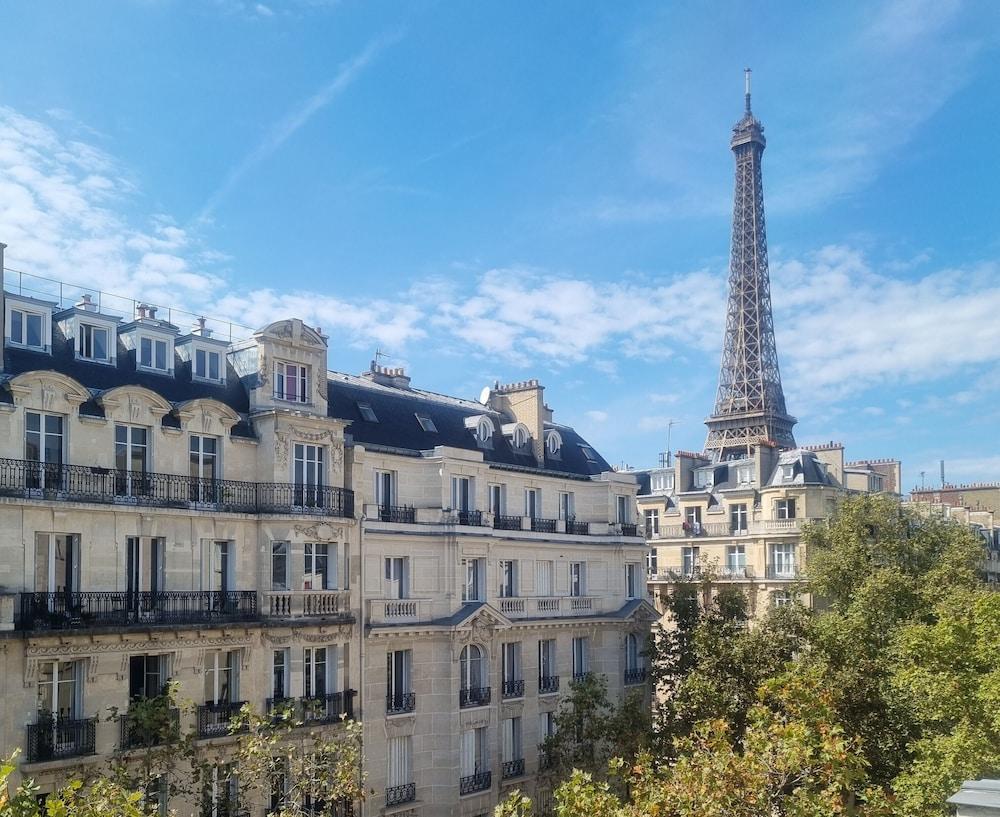 Hotel Eiffel Kensington - Featured Image