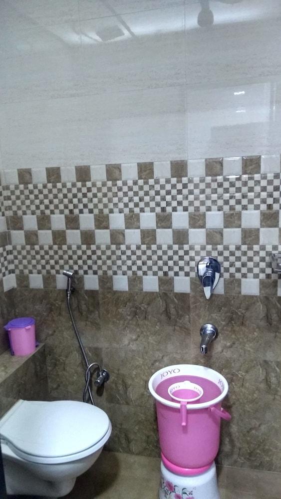 أوتل بلاسا  مومباي - Bathroom