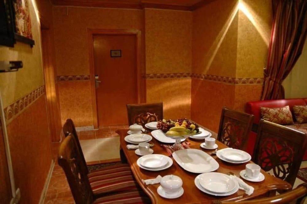 قصر البالود للوحدات السكنية جدة - In-Room Dining