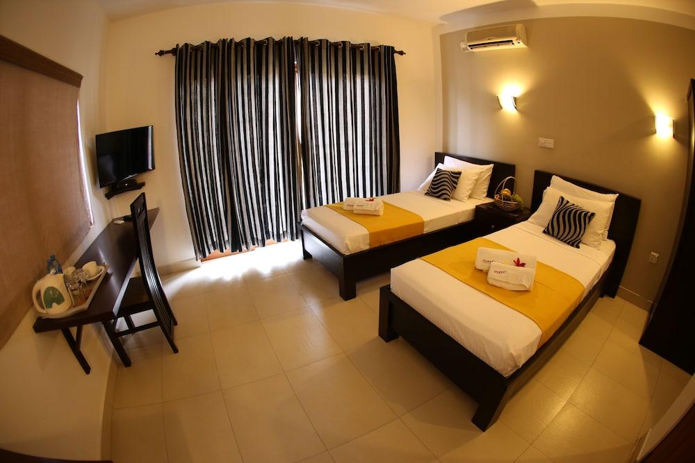 Hotel Shanelo - Room