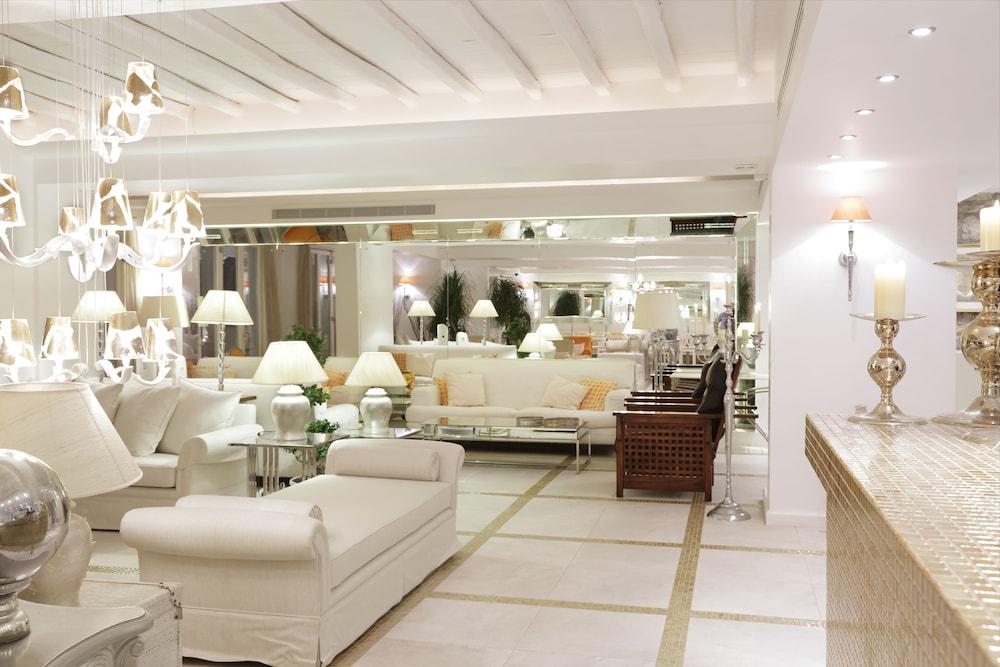 La Residence Mykonos Hotel Suites - Lobby Sitting Area