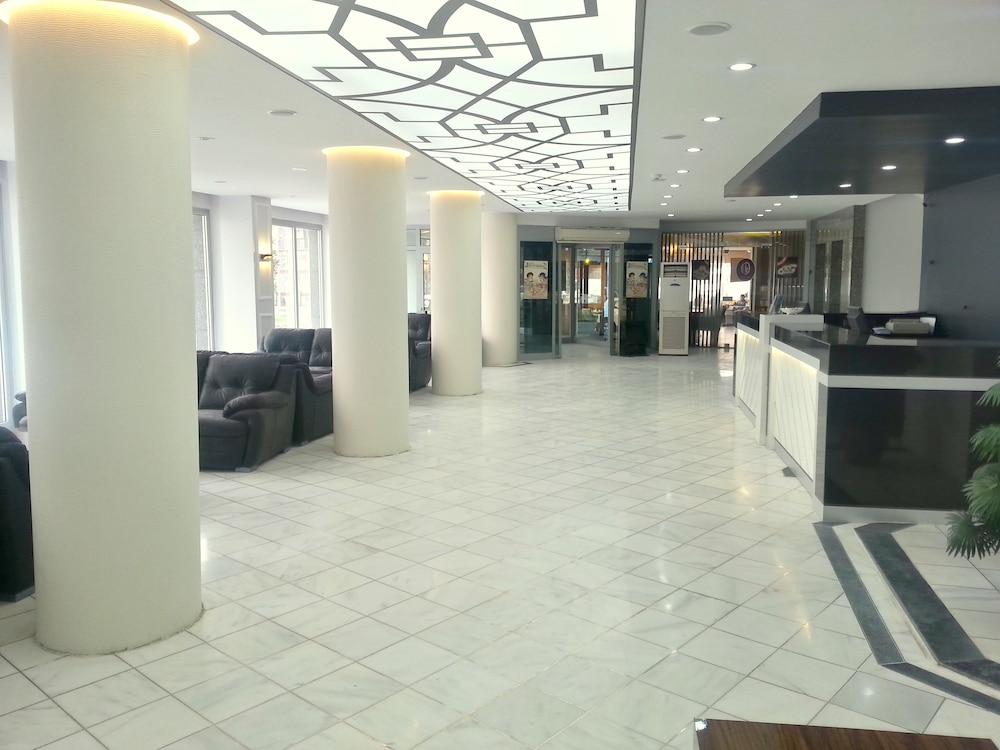 Ismira Hotel - Lobby Lounge