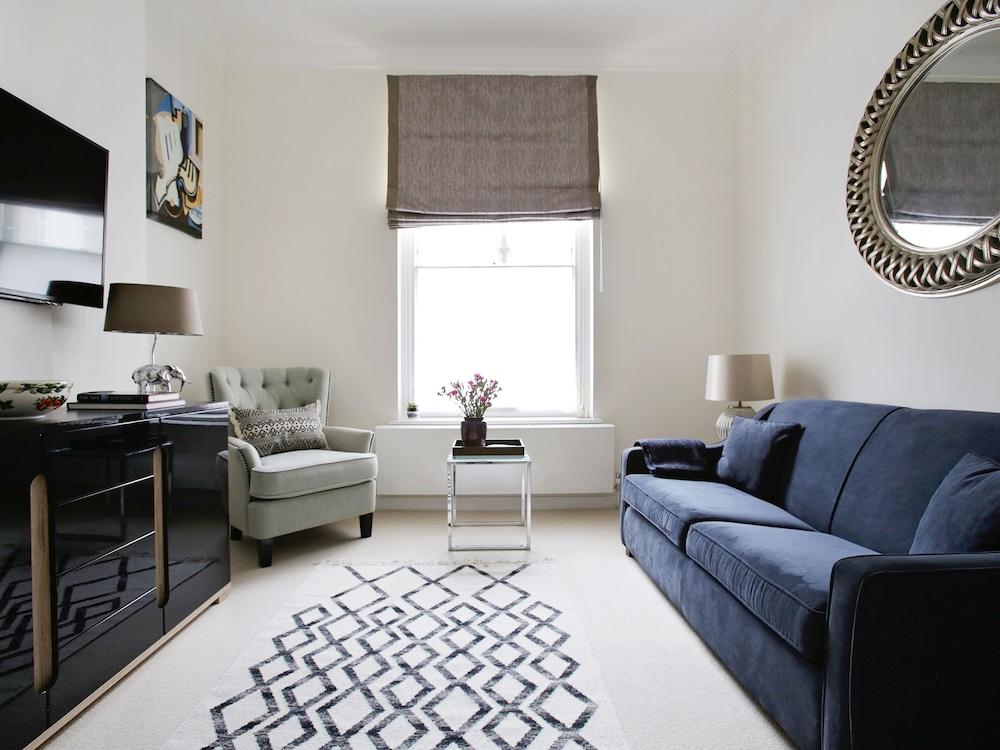 Central London Flat Westminster - Featured Image