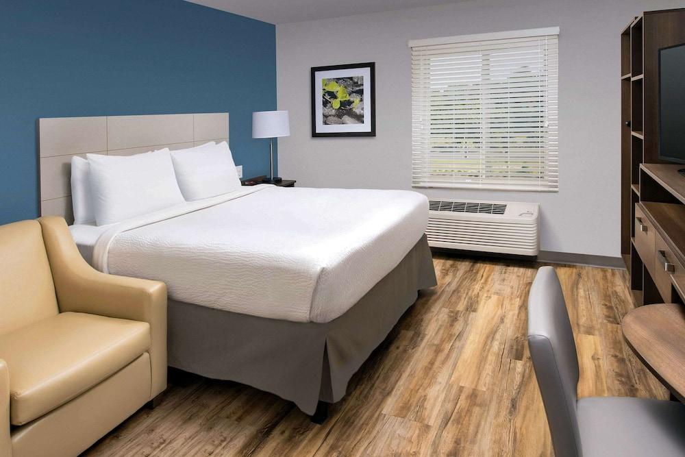WoodSpring Suites Cherry Hill - Room