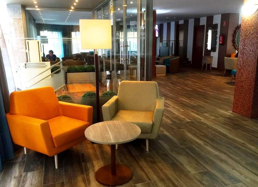 Hotel Miami - Lobby Sitting Area