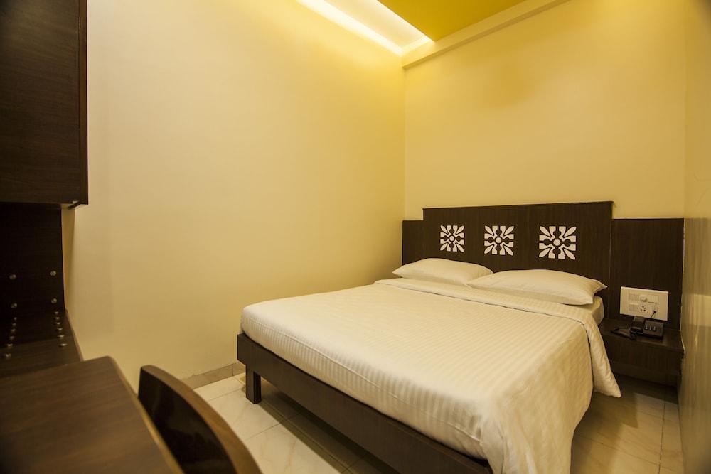 City Guest House - Room