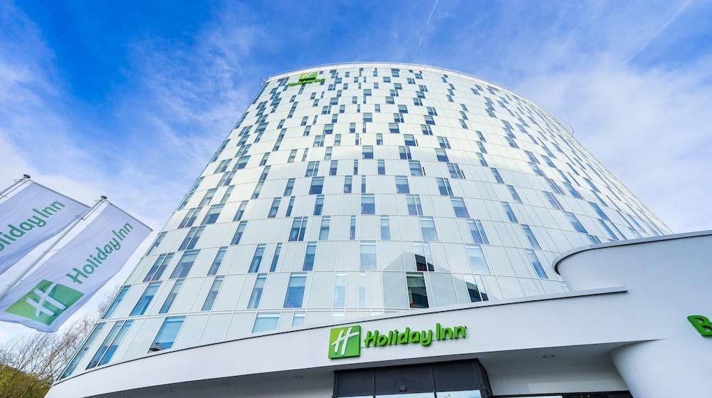 Holiday Inn Hamburg - City Nord, an IHG Hotel - Featured Image
