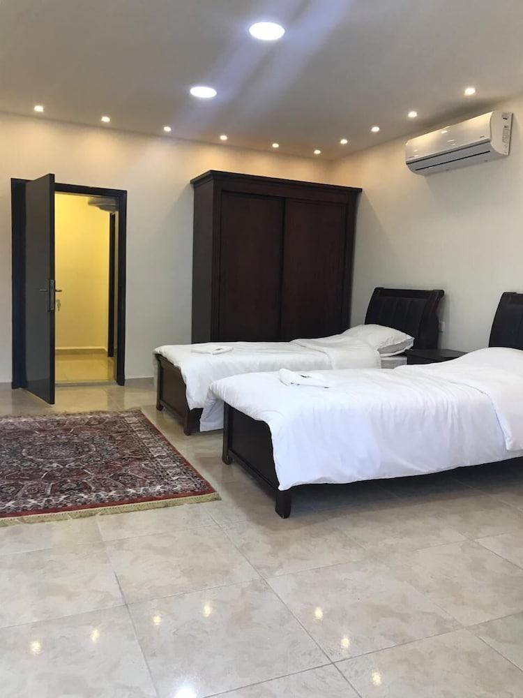 Sultan Home - Room