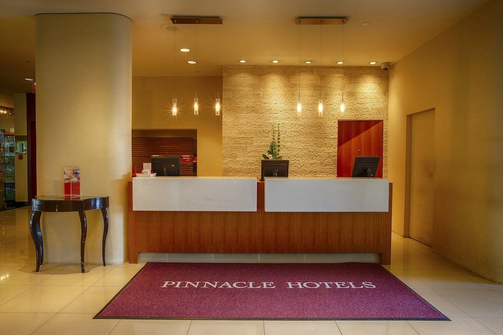 Pinnacle Hotel Harbourfront - Lobby