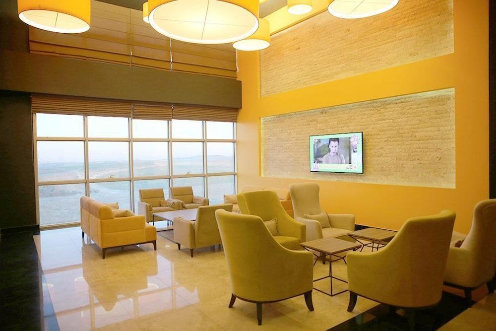 Myhome Antep - Lobby Sitting Area