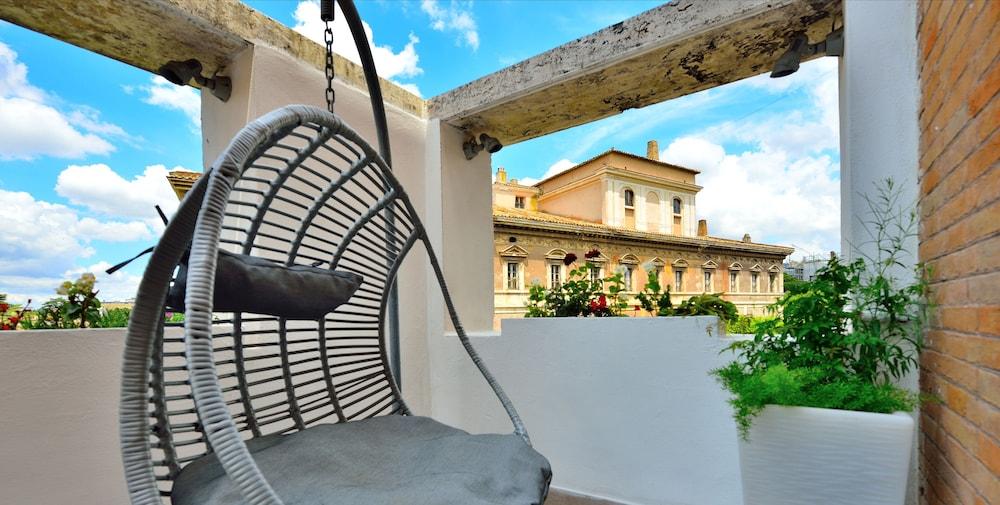 Terrazza Marco Antonio Luxury Suite Rome - Featured Image