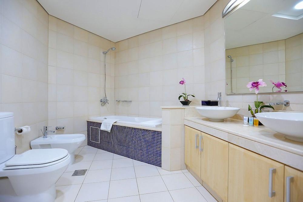 Kennedy Towers - Al Anbara - Bathroom