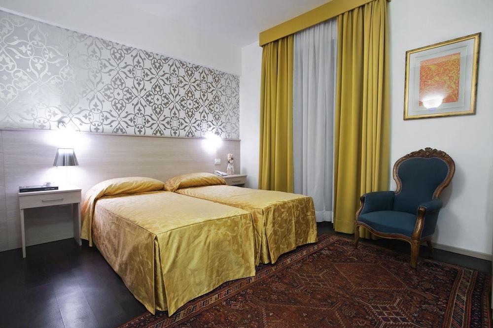 Hotel Appia 442 - Room