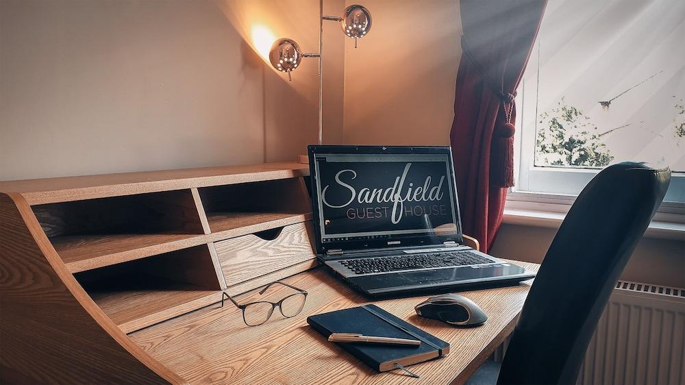Sandfield Guest House - Featured Image