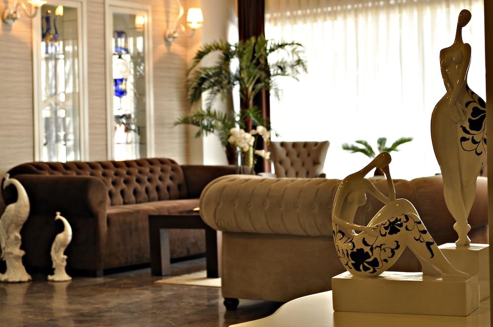 Hotel Edirne Palace - Lobby Sitting Area