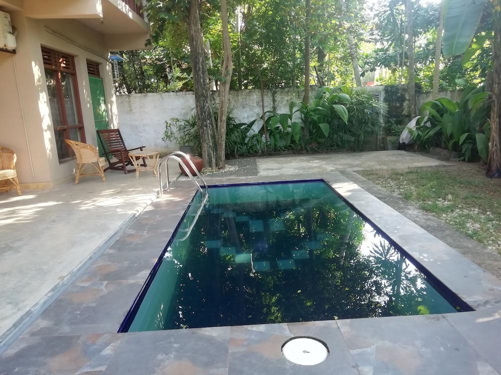 Comfort Guest house - Outdoor Pool