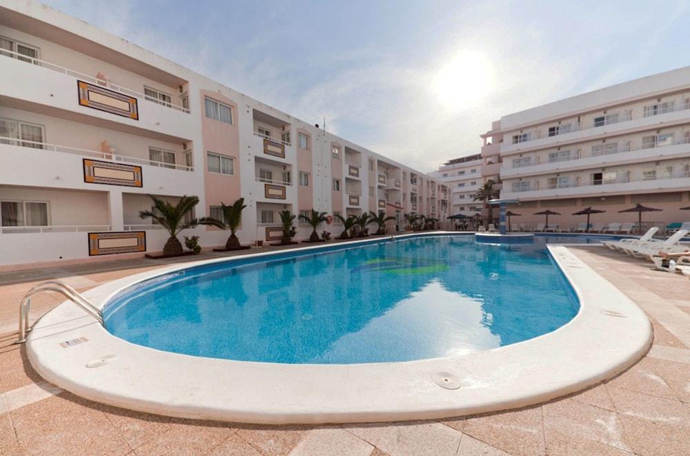Apartamentos Vibra Tropical Garden - Outdoor Pool