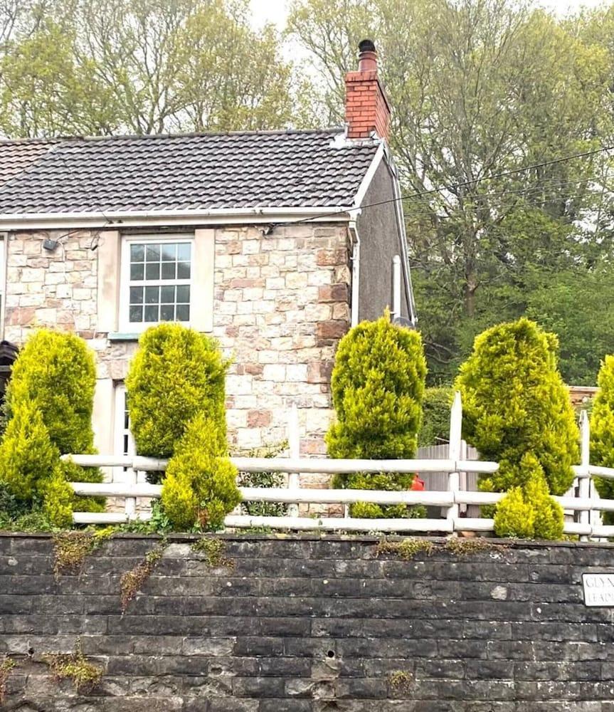 2-bed Cottage in in Welsh Valley Nr Swansea - Featured Image