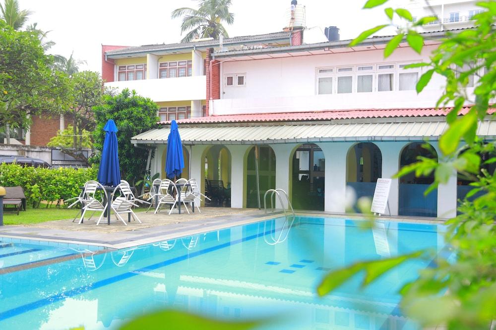 Ranveli Beach Resort - Outdoor Pool
