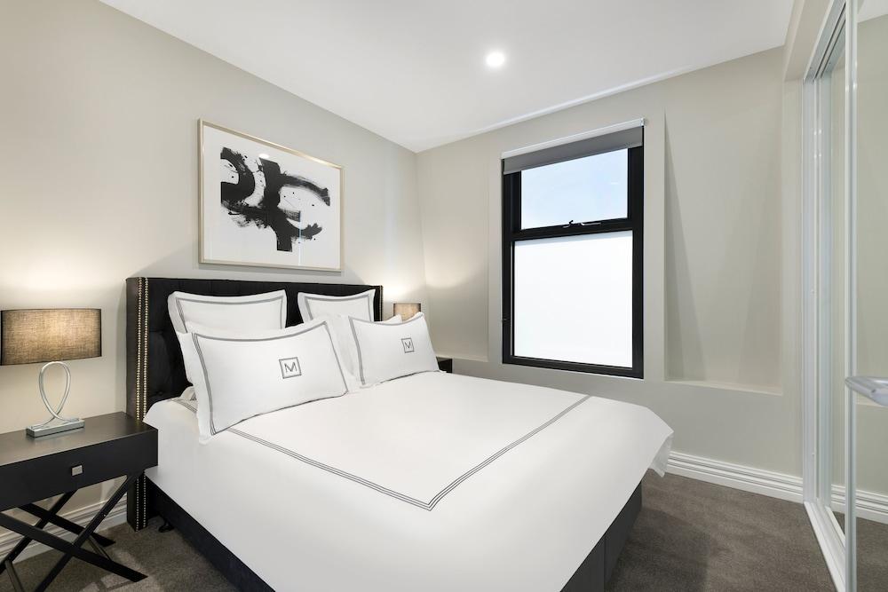 Manhattan Apartments - Notting Hill - Room