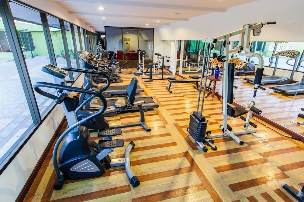 OYO 796 Paradise Sukhumvit Hotel - Fitness Facility