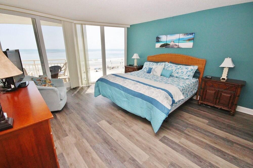 Daytona White Surf 405 Apartment 2 - Room