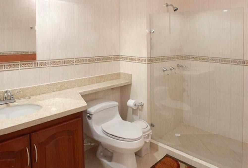 Semi Penthouse Torres Del Lago - Bathroom