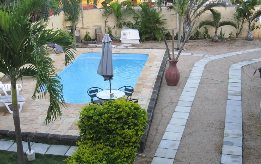 Jolie Villa Santa - Outdoor Pool
