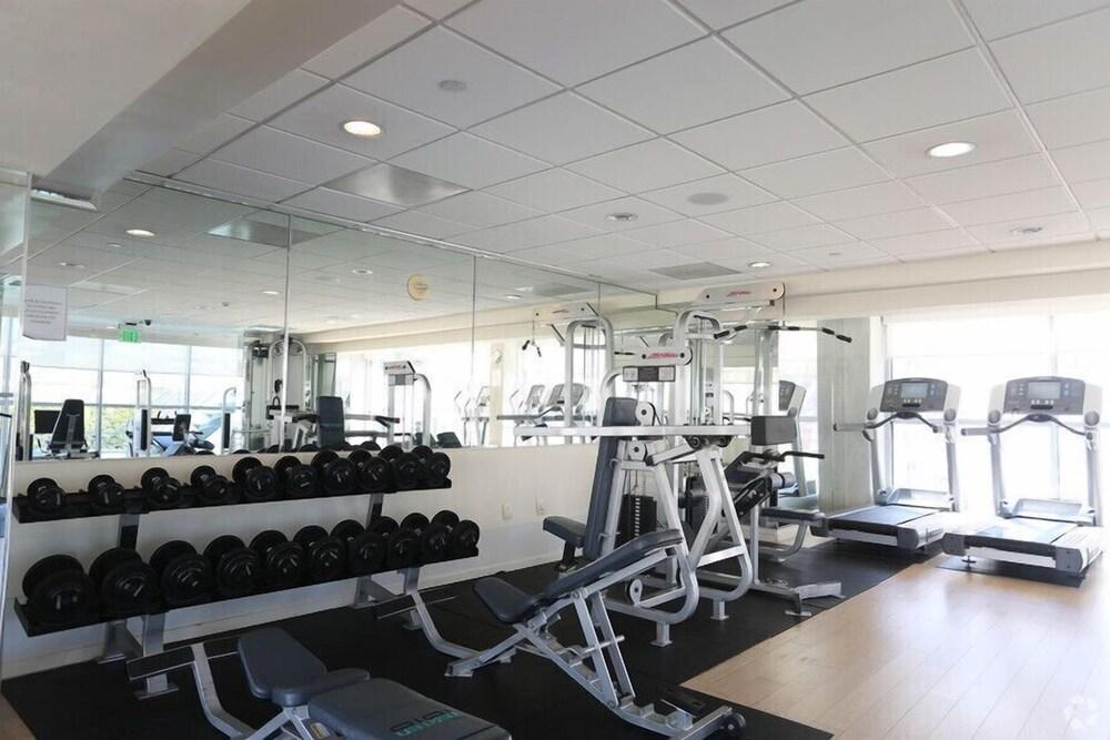 The Emery by Haiasa Apartments - Gym