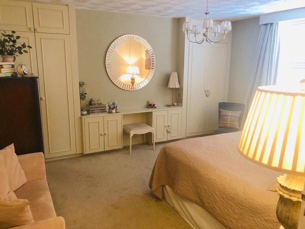 Ilkley Central One Apartment - Room