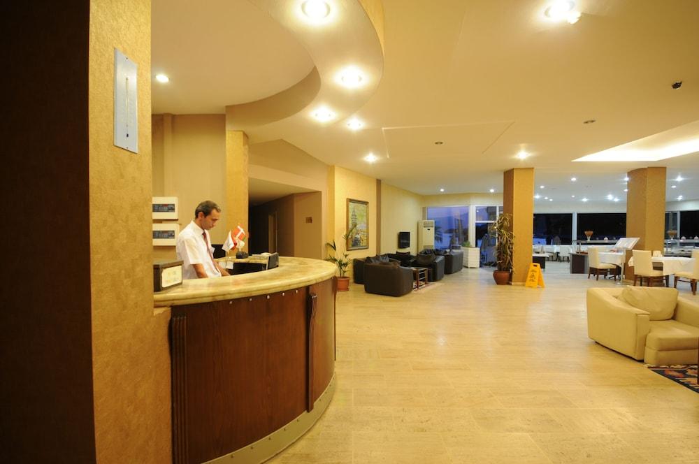 Mar-Bas Hotel - Reception