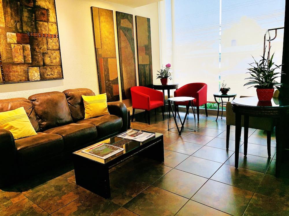 Rincón del Valle Hotel & Suites - Lobby Sitting Area