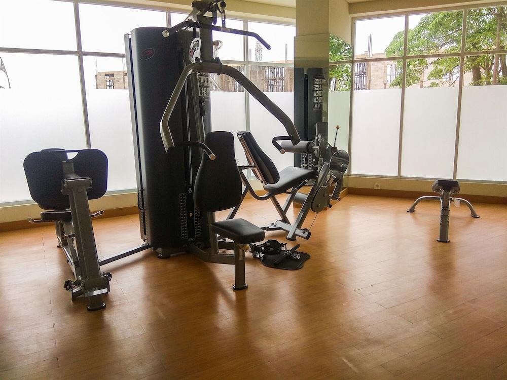 Comfortable And Cozy Studio (No Kitchen) Apartment At Mustika Golf Residence - Fitness Facility